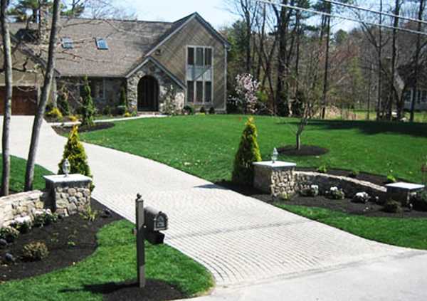 Driveway Landscaping project photo 2