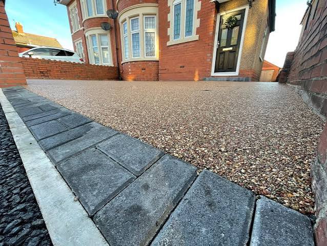 Resin Driveways project photo 1